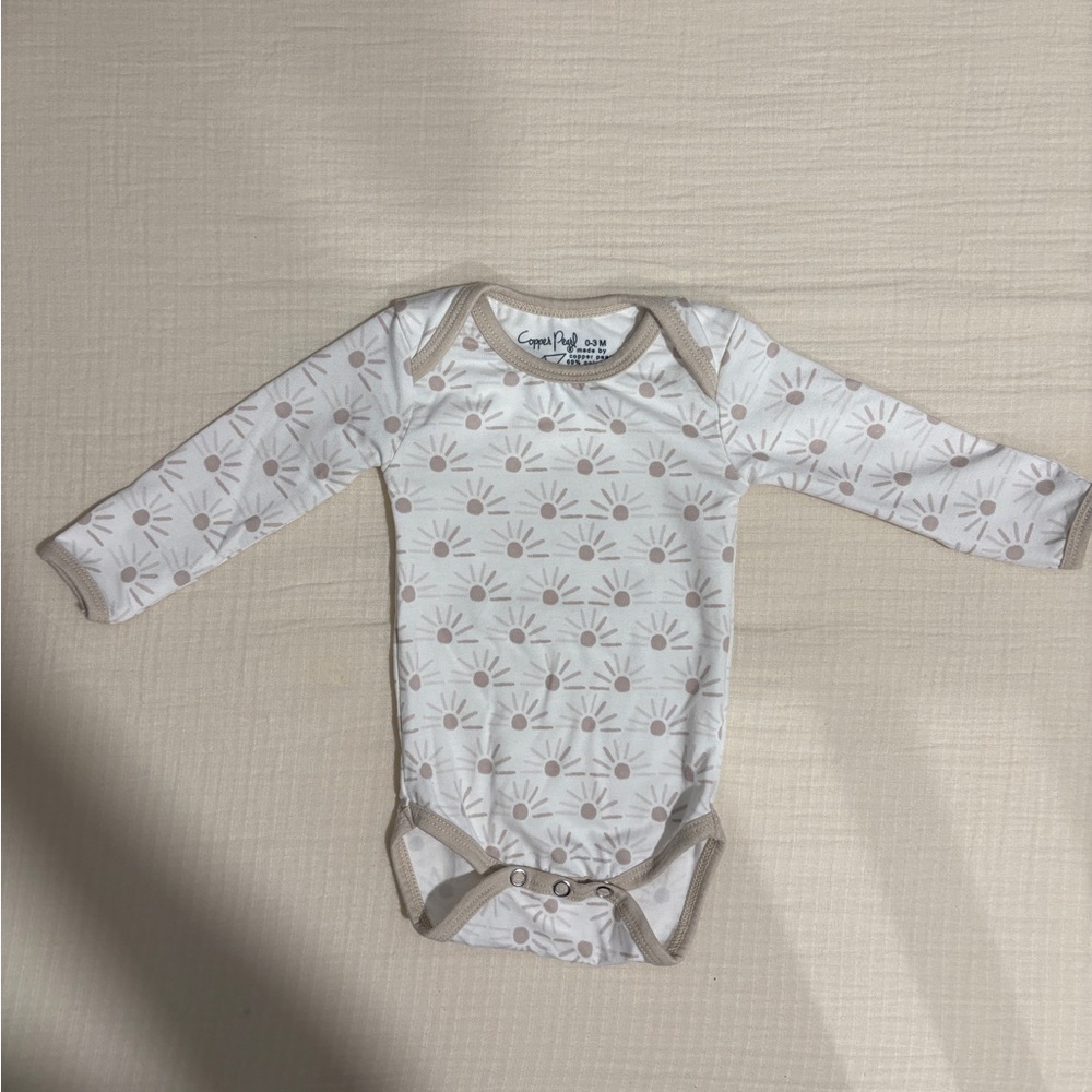 Long sleeve Copper Pearl onesie size 0-3
